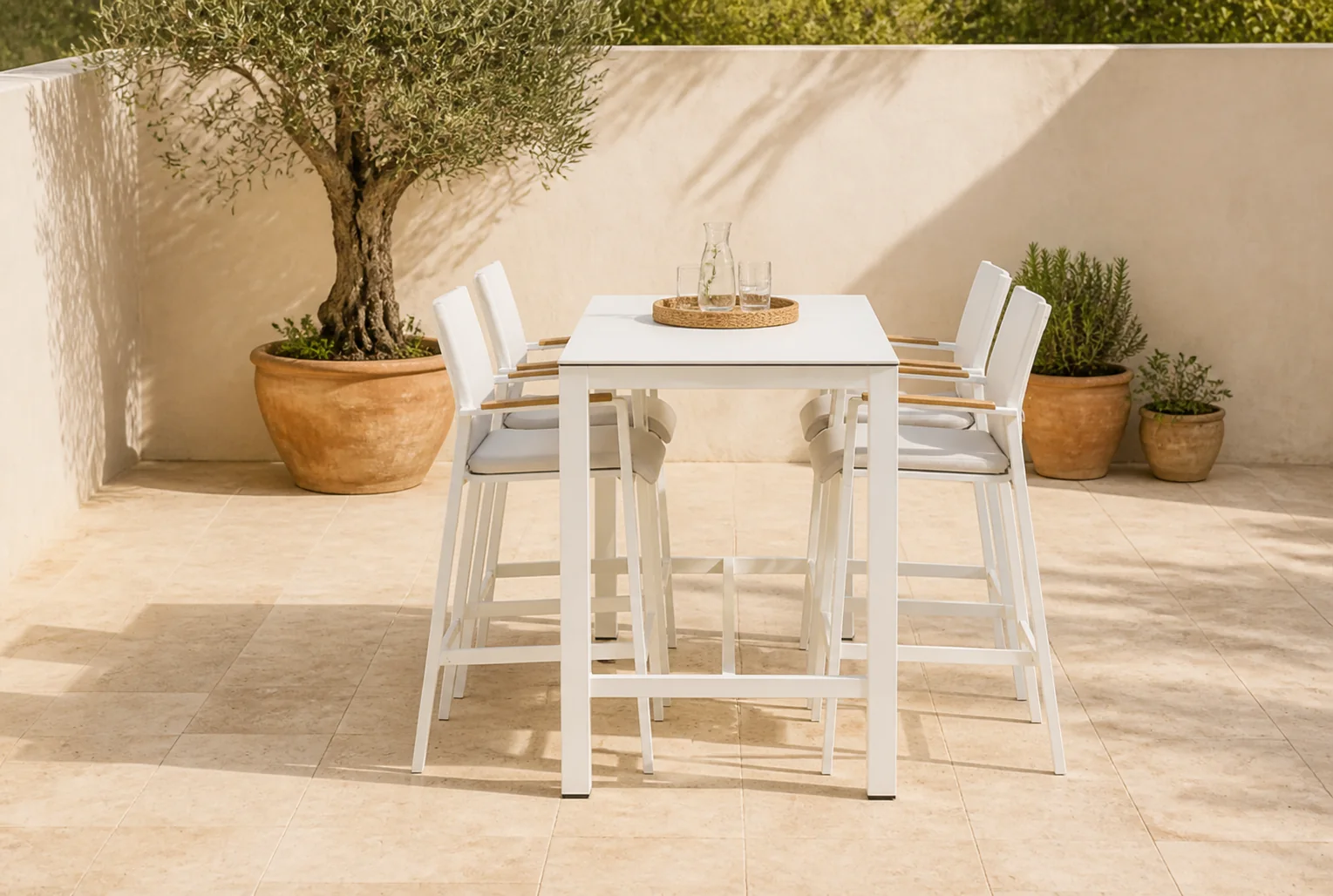 Sfeerfoto van Lifestyle Garden Furniture Brandon barset 5-delig – Wit