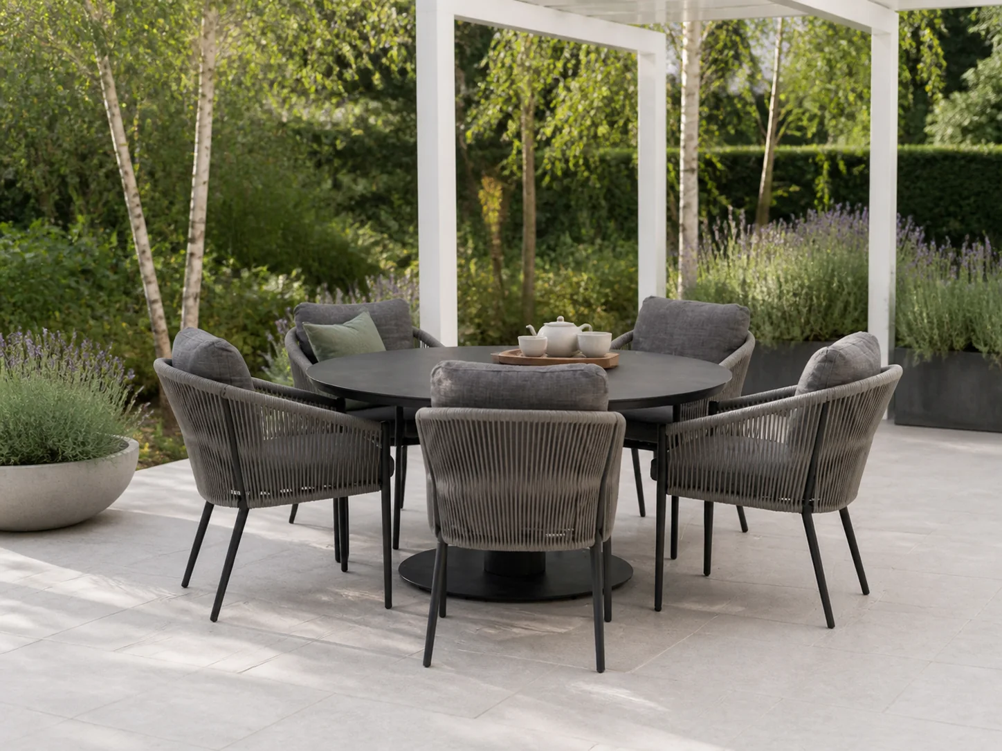 Sfeerfoto van Bellagio tuinmeubelen + 10% kassakorting | Bellagio Mineo/La Fonte ø 150cm dining tuinset 6-delig – Grijs
