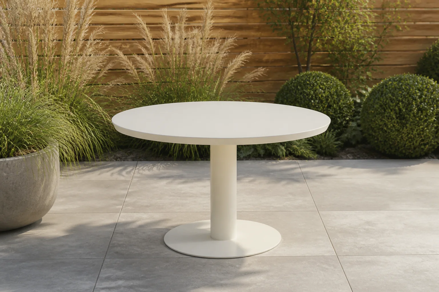 Sfeerfoto van Apple Bee | Melville Tuintafel Ø140 cm | Bronze-Oyster
