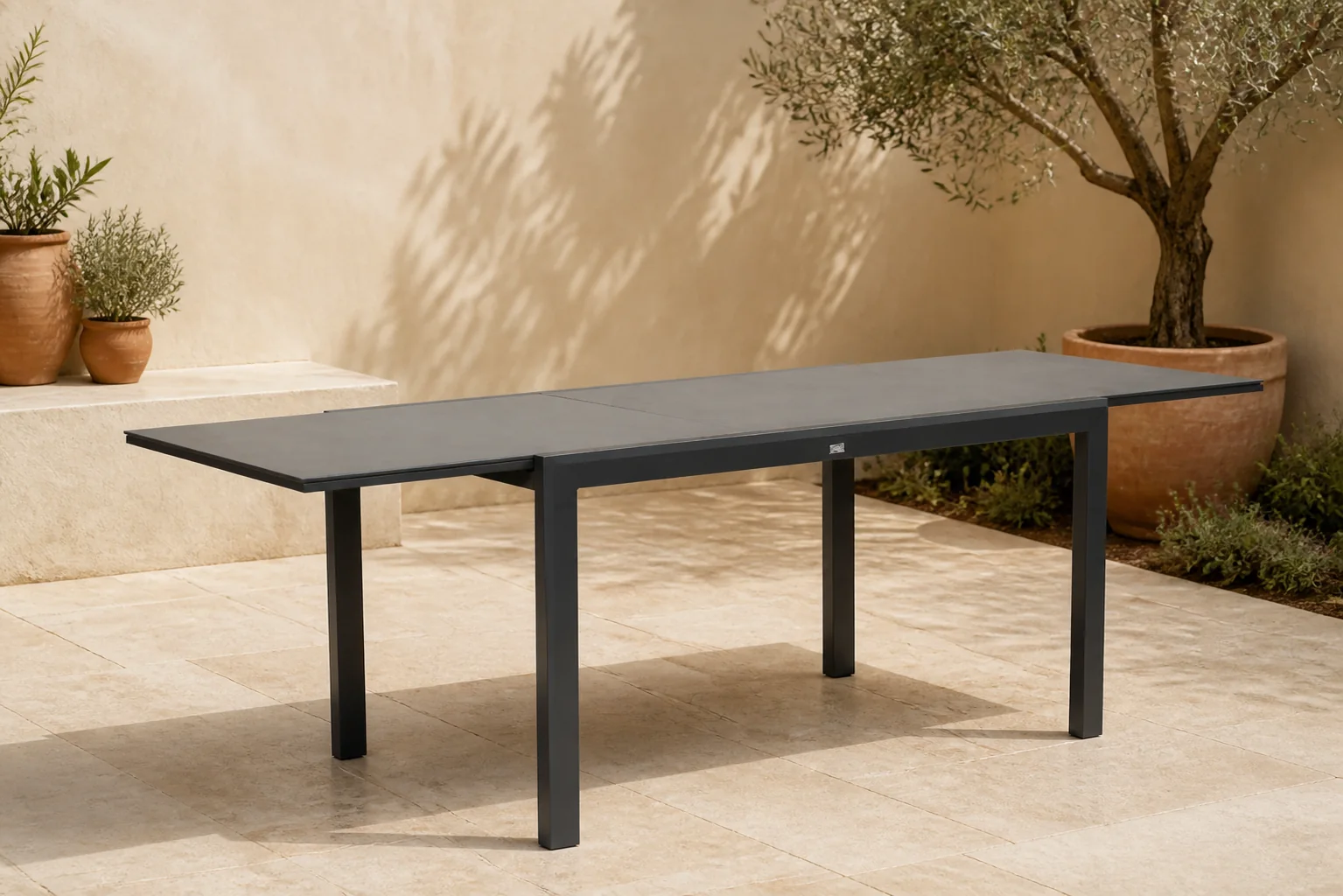 Sfeerfoto van Presto Montaro dining tuintafel uitschuifbaar 140/240×90 cm – Grijs-antraciet