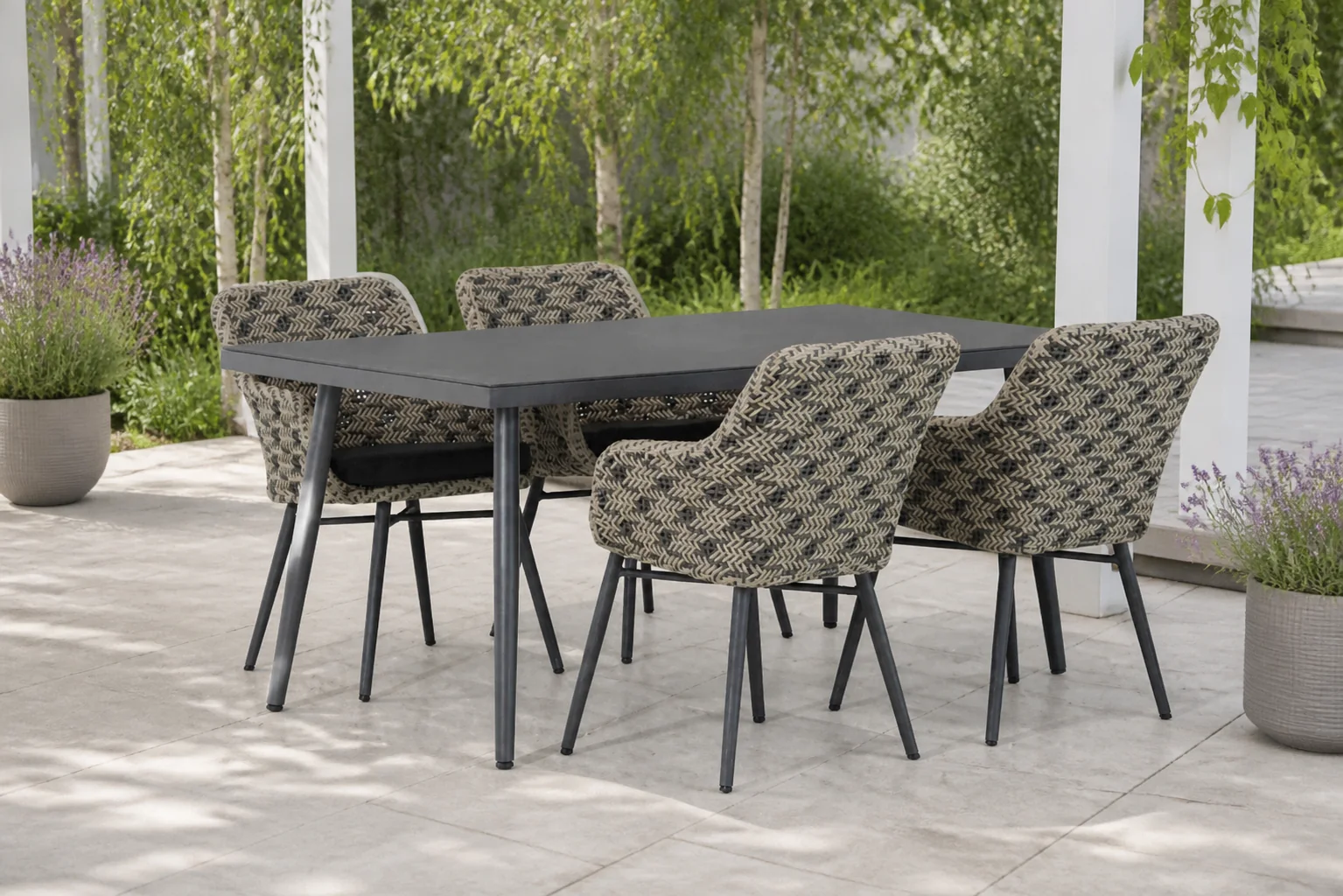 Sfeerfoto van Lifestyle Garden Furniture Crossway/Valencia 170 cm dining tuinset 5-delig – Zwart-wit