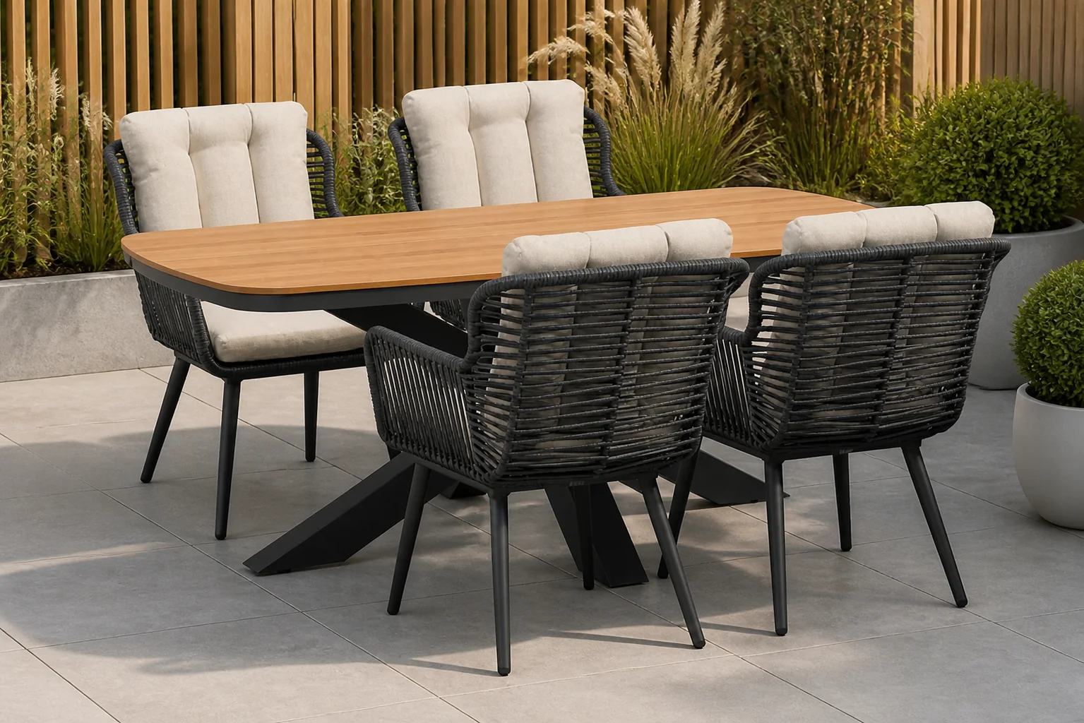 Sfeerfoto van Coco Custa/Camila 180×100 cm dining tuinset 5-delig – Grijs-antraciet