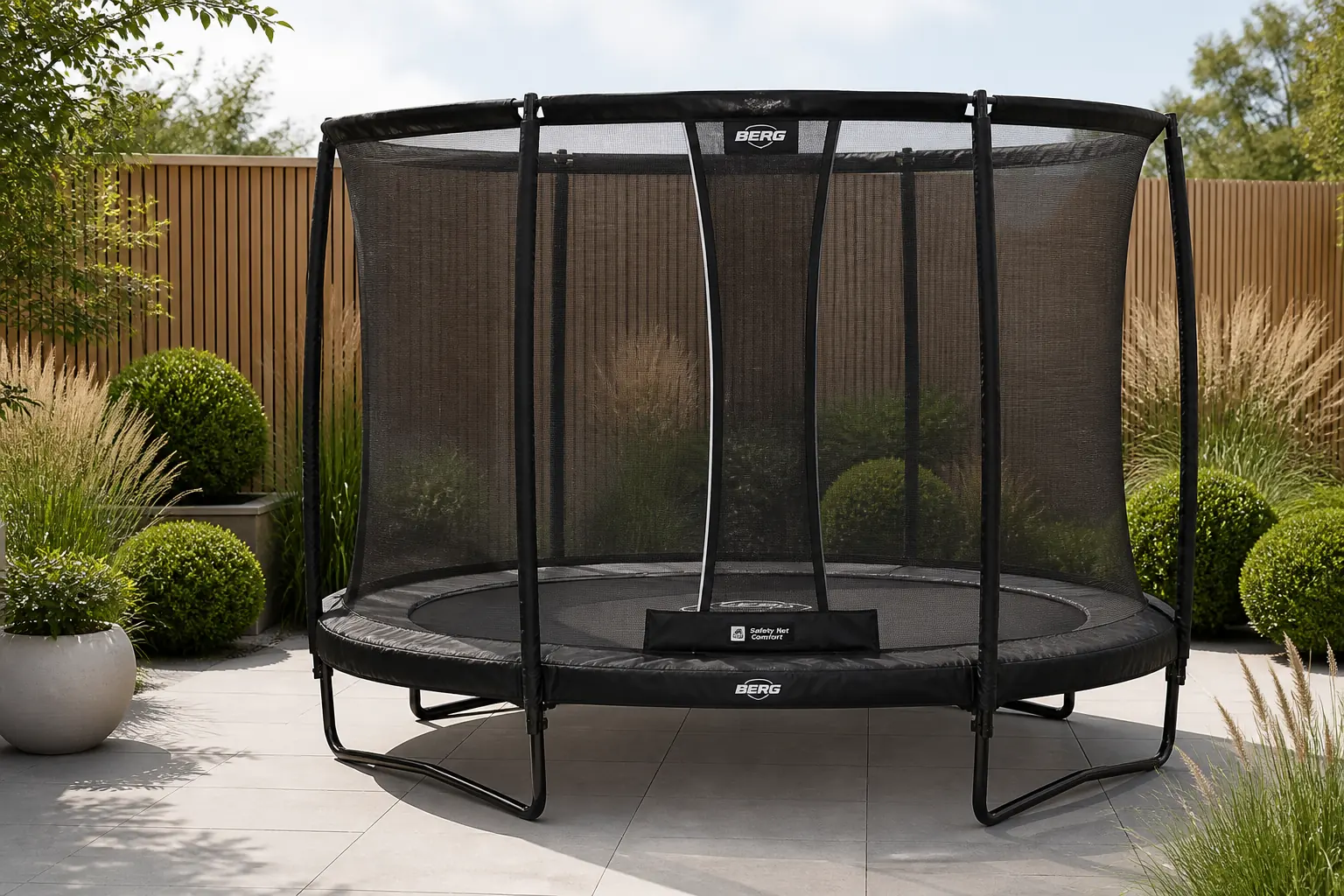 Sfeerfoto van BERG Grand Favorit Regular 520 Black + Safety Net Comfort 520.00 cm
