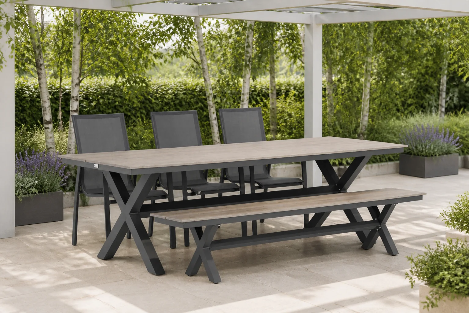 Sfeerfoto van Lifestyle Garden Furniture Ultimate/Forest 240 cm dining tuinset 5-delig – Grijs-antraciet