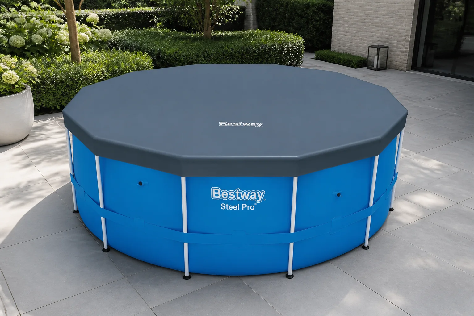 Sfeerfoto van Bestway | Afdekzeil Flowclear Steel Pro Ø 366 cm