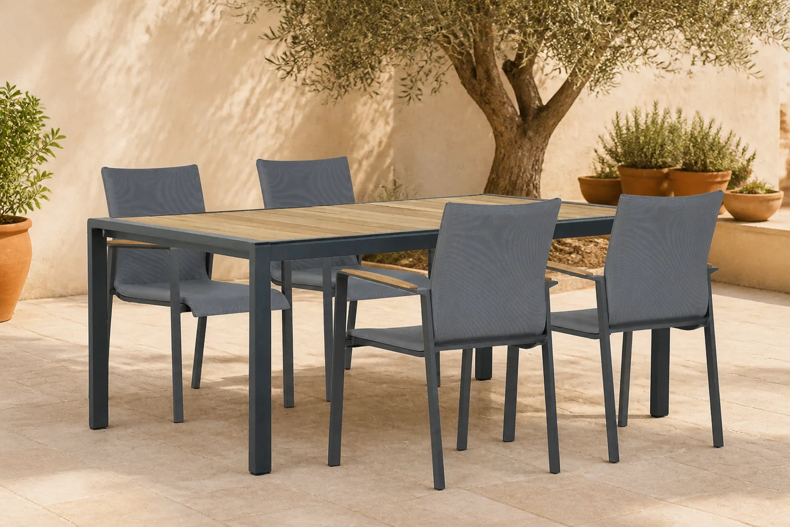 Sfeerfoto van Lifestyle Garden Furniture Brandon/Valence 180 cm dining tuinset 5-delig – Grijs-antraciet