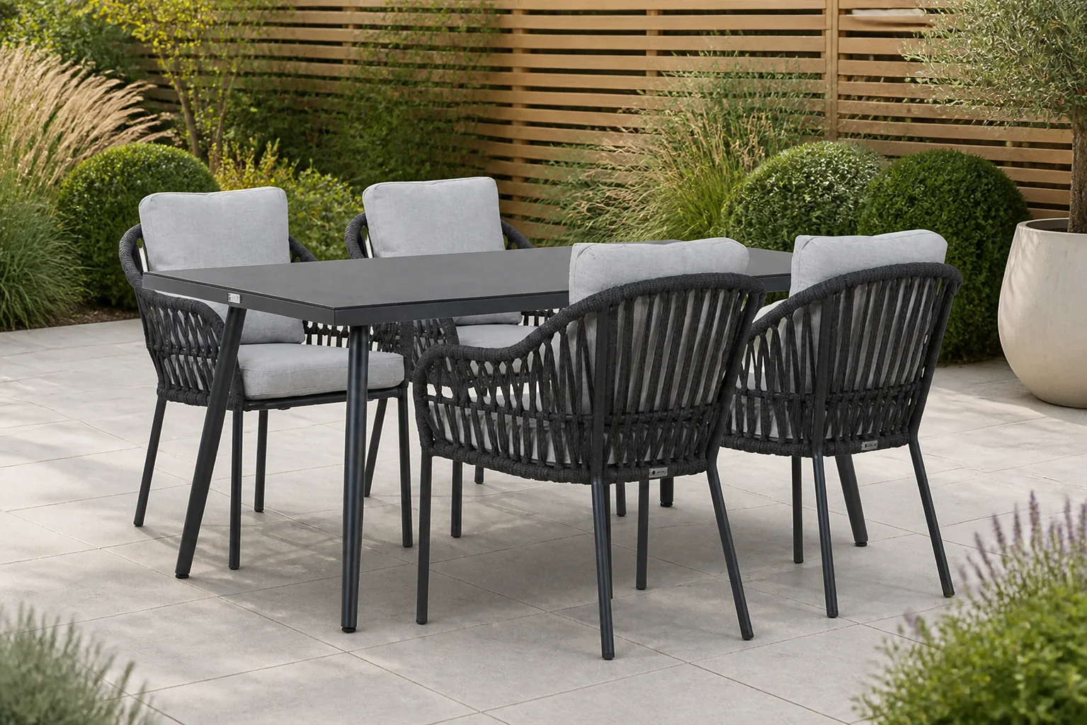 Sfeerfoto van Coco Puerto/Valencia 170 cm dining tuinset 5-delig – Grijs-antraciet