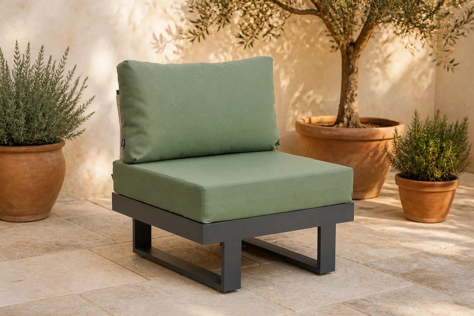 Sfeerfoto van Lifestyle Garden Furniture Lorenzo midden module – Grijs-antraciet