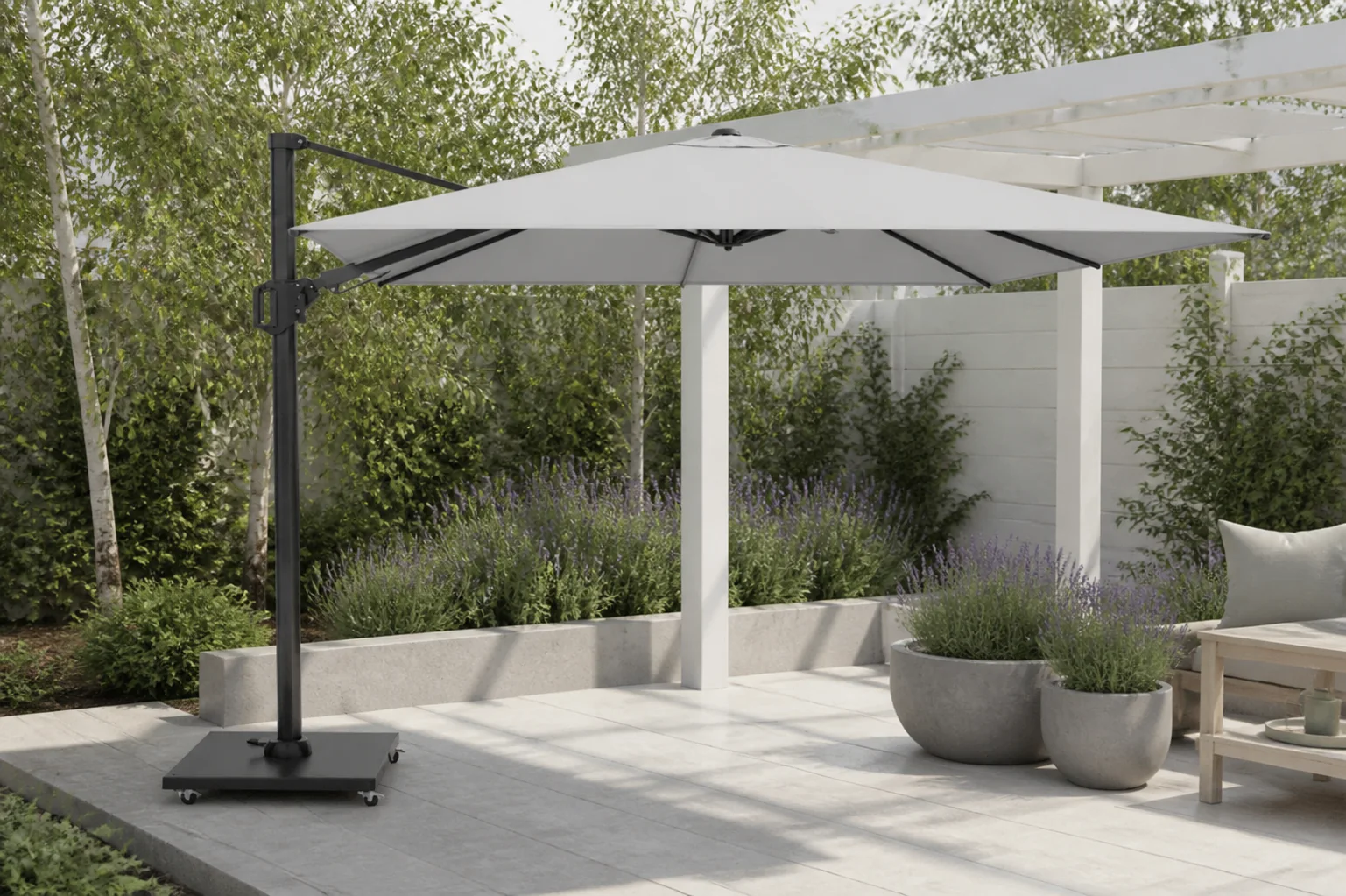 Sfeerfoto van Platinum Challenger T² zweefparasol | 300x300cm | Light Grey – Lichtgrijs