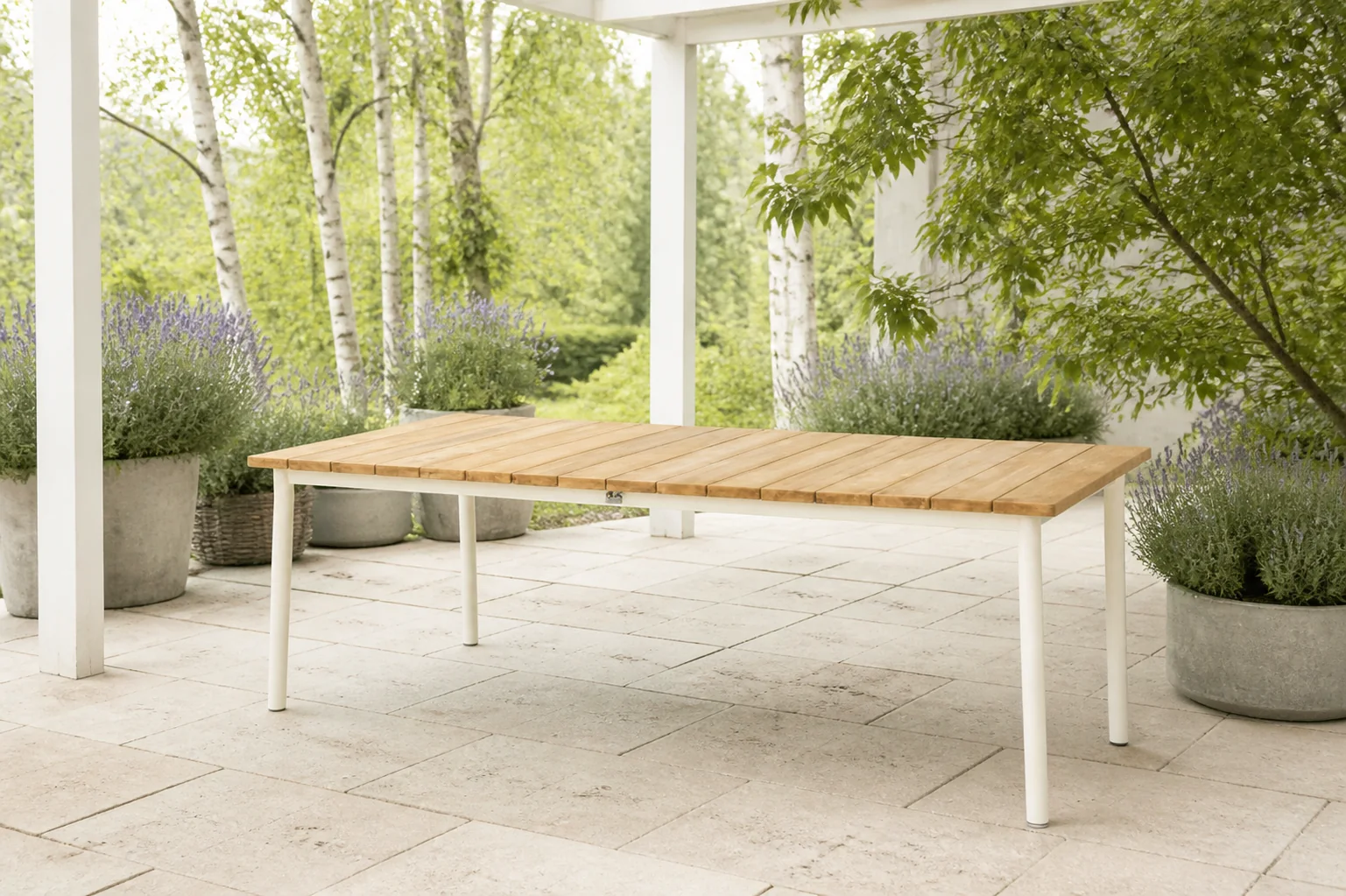 Sfeerfoto van Apple Bee | Milou Tuintafel 240 x 100 cm | Oyster-Teak