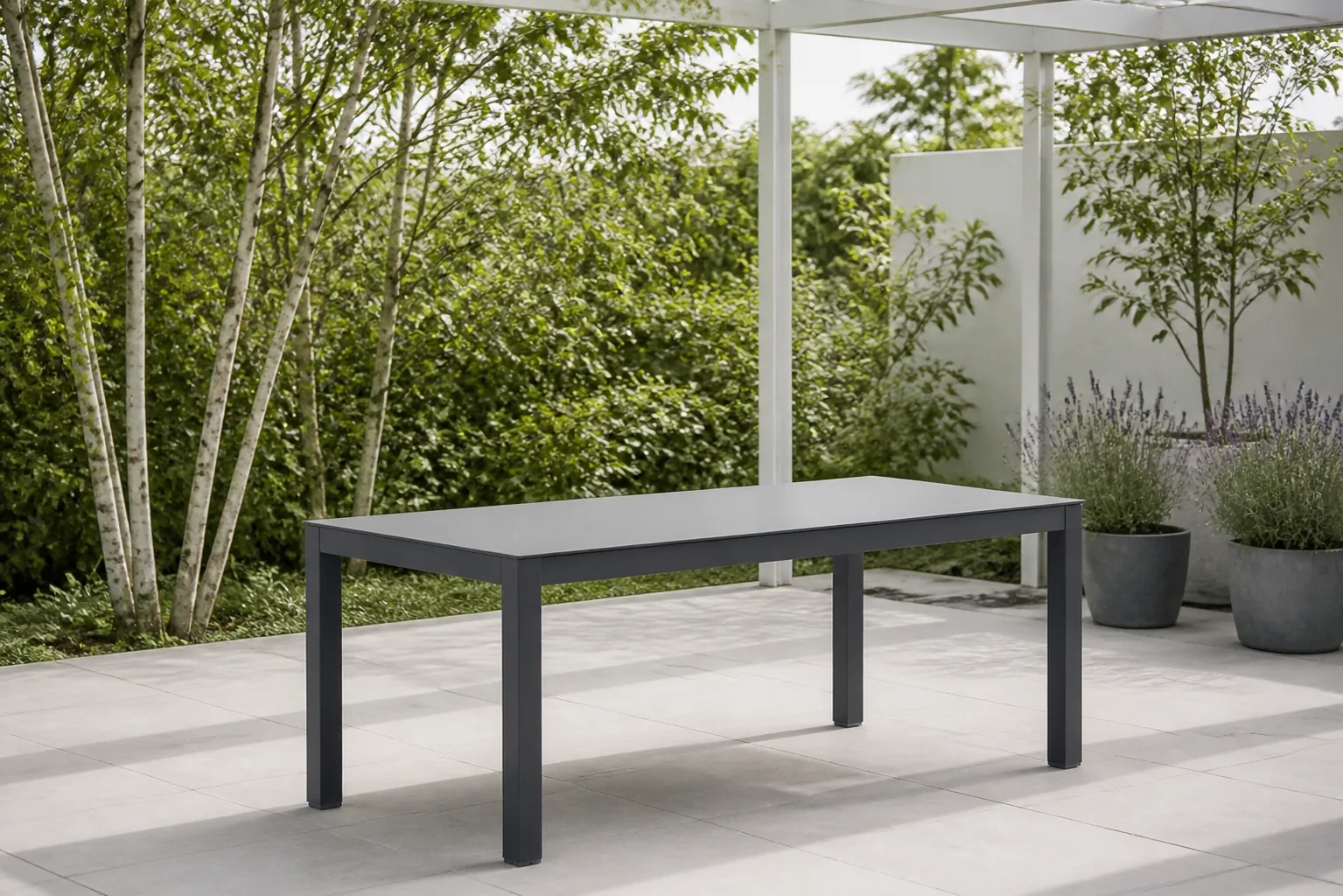 Sfeerfoto van Lifestyle Garden Furniture Madras dining tuintafel 180 x 90 cm – Grijs-antraciet
