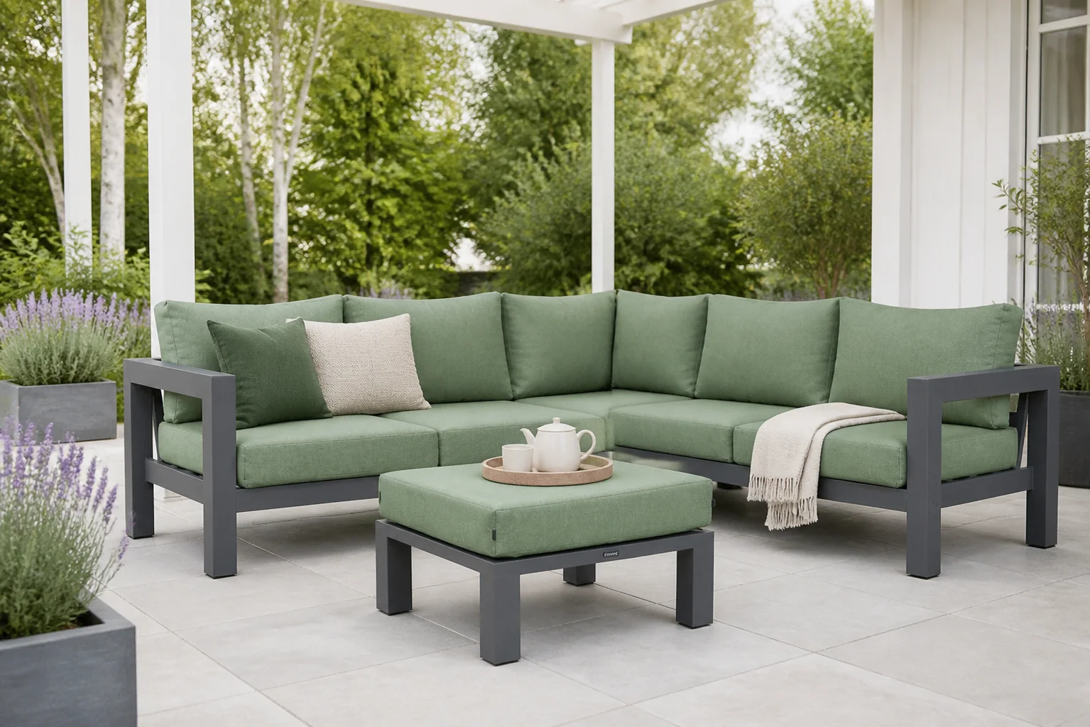 Sfeerfoto van Lifestyle Garden Furniture Luca hoek loungeset 4-delig – Grijs-antraciet