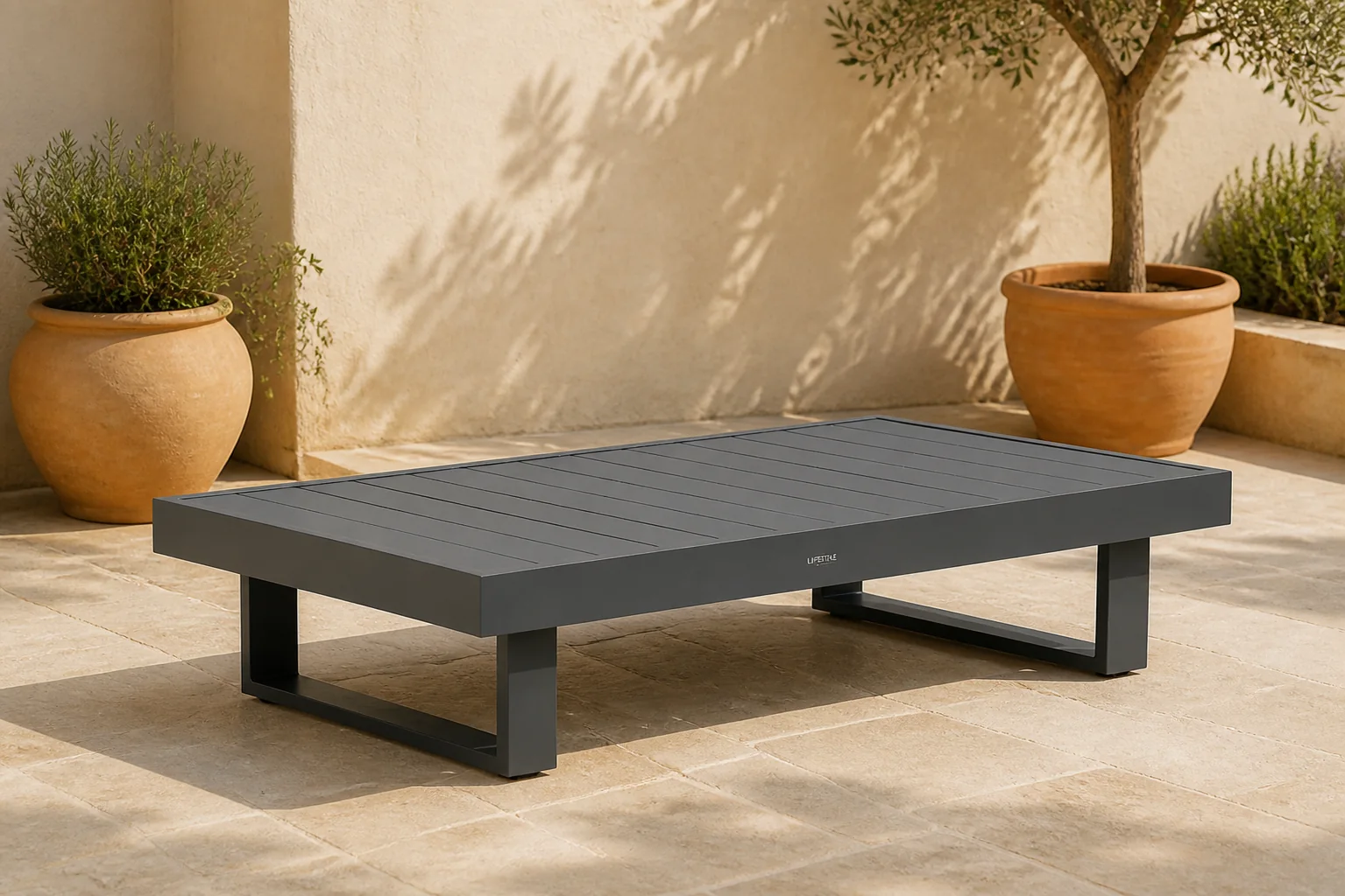 Sfeerfoto van Lifestyle Garden Furniture Lorenzo loungetafel 130 x 73,5 cm – Grijs-antraciet