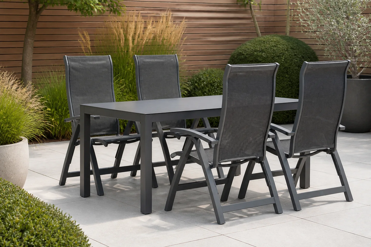 Sfeerfoto van Presto Tarenta/Madras 180 cm dining tuinset 5-delig – Grijs-antraciet