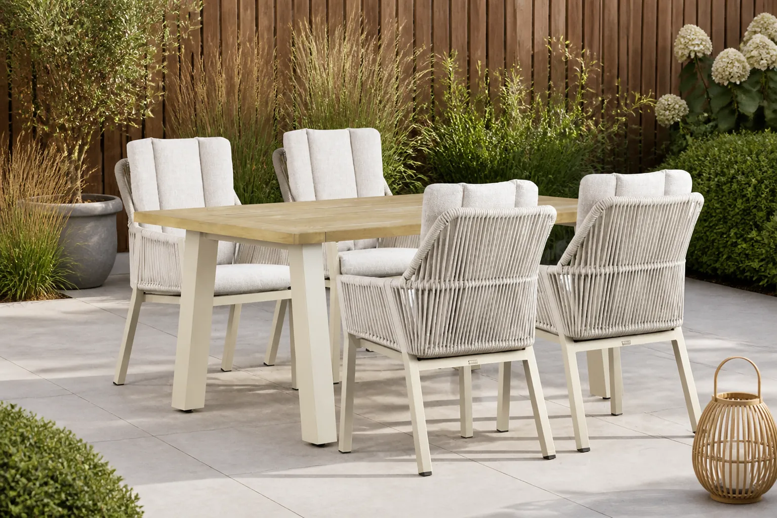 Sfeerfoto van Lifestyle Garden Furniture Verona/Glasgow 180 cm dining tuinset 5-delig – Taupe-naturel-bruin