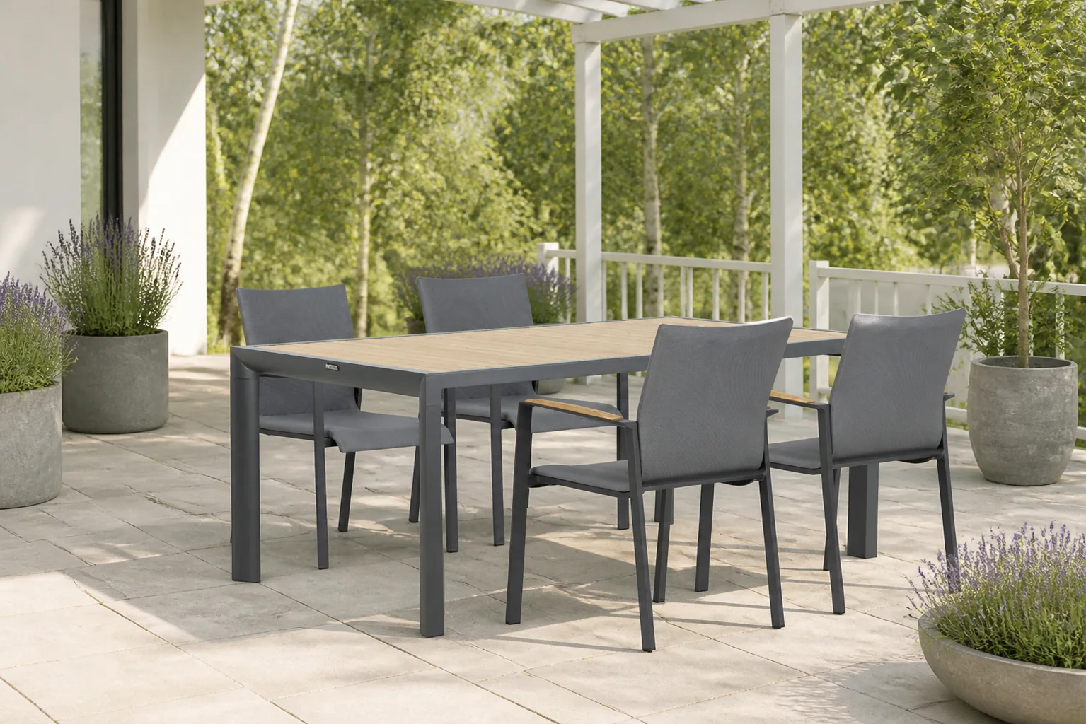 Sfeerfoto van Lifestyle Garden Furniture Brandon/Borello 180 cm dining tuinset 5-delig – Grijs-antraciet