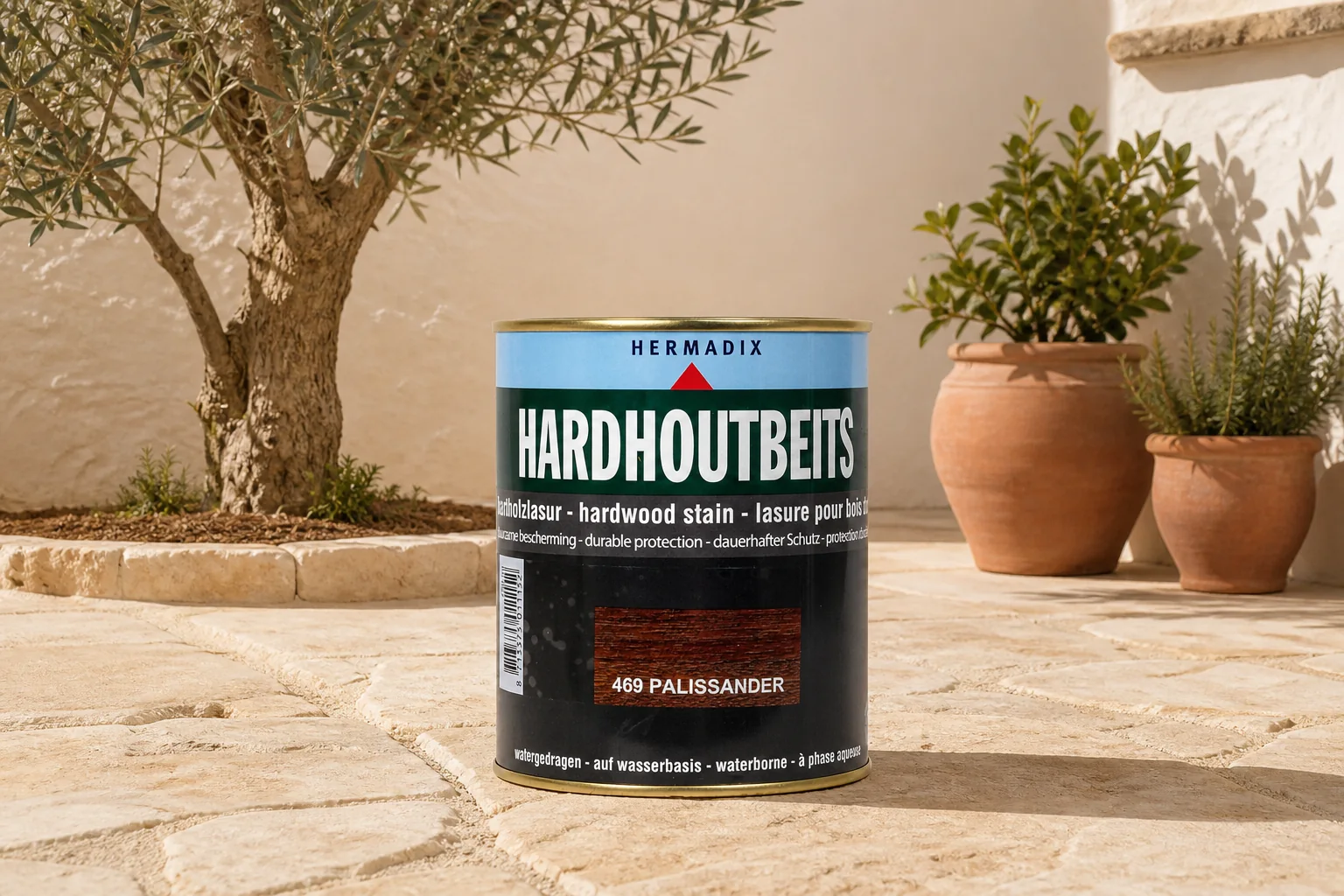 Sfeerfoto van Hermadix Hardhoutbeits 469 palissander 750 ml – hout