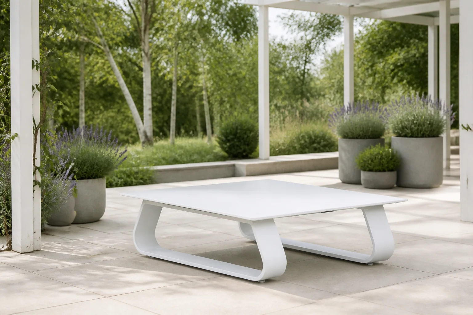 Sfeerfoto van Santika Furniture Sovita lounge tuintafel – Wit