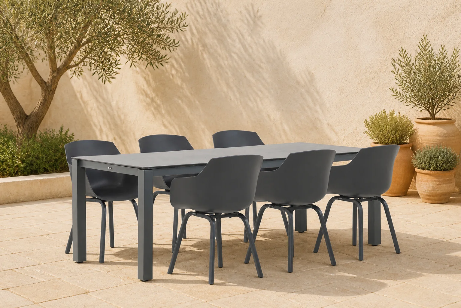 Sfeerfoto van Lifestyle Garden Furniture Salina/Yoko 220 cm dining tuinset 7-delig – Grijs-antraciet