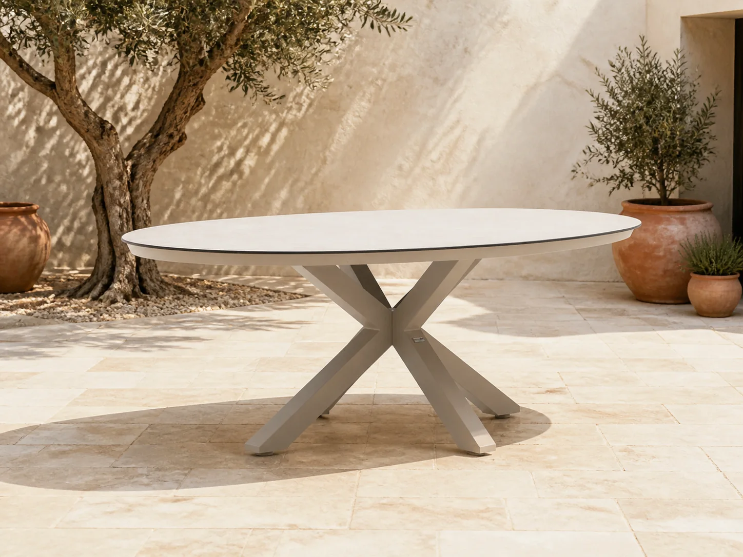 Sfeerfoto van Tierra Outdoor + 15% kassakorting | Oblong dining tuintafel 220x130x75cm – Taupe