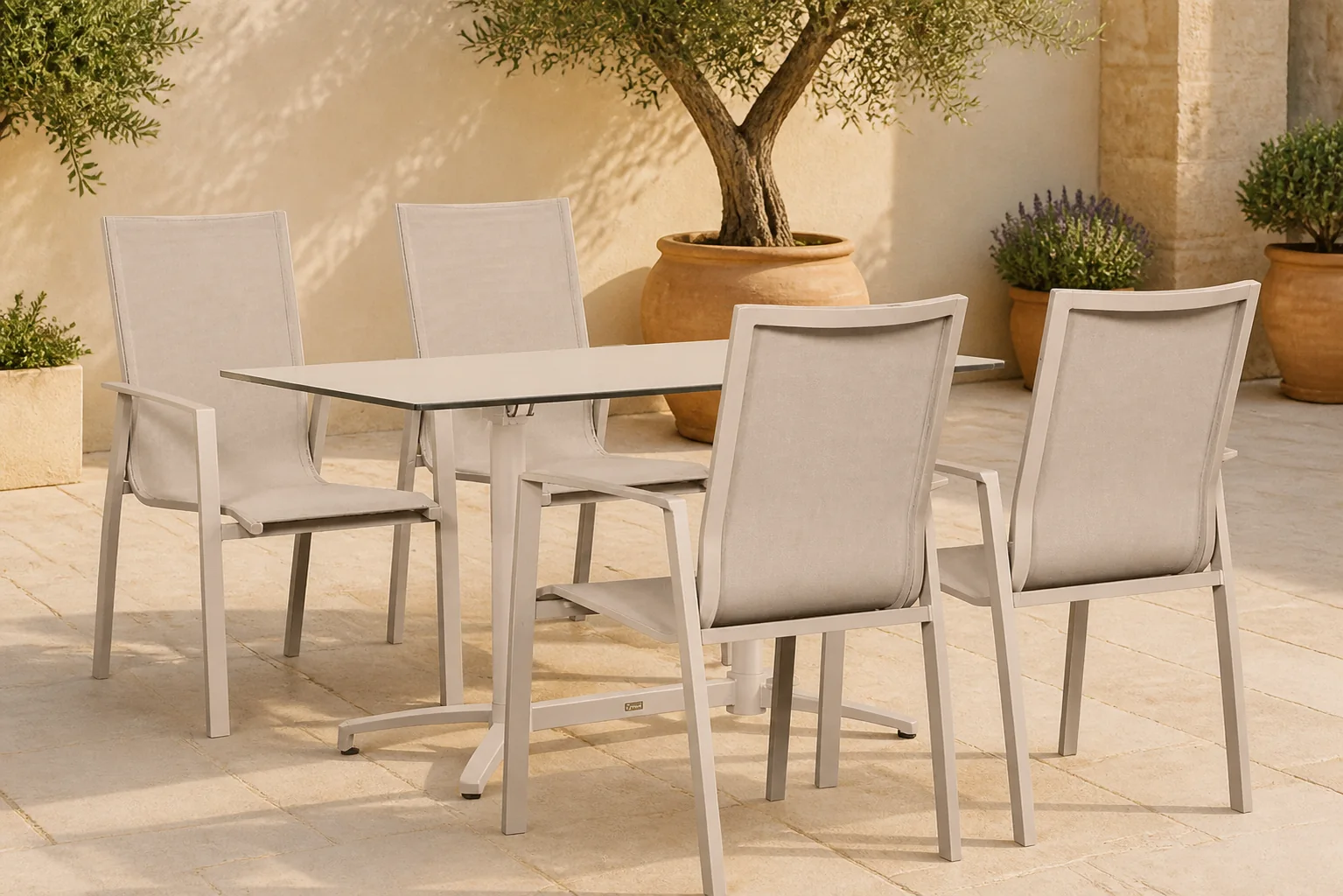 Sfeerfoto van Lifestyle Garden Furniture Ultimate/Marano 140×70 cm dining tuinset 5-delig – Zand/Beige