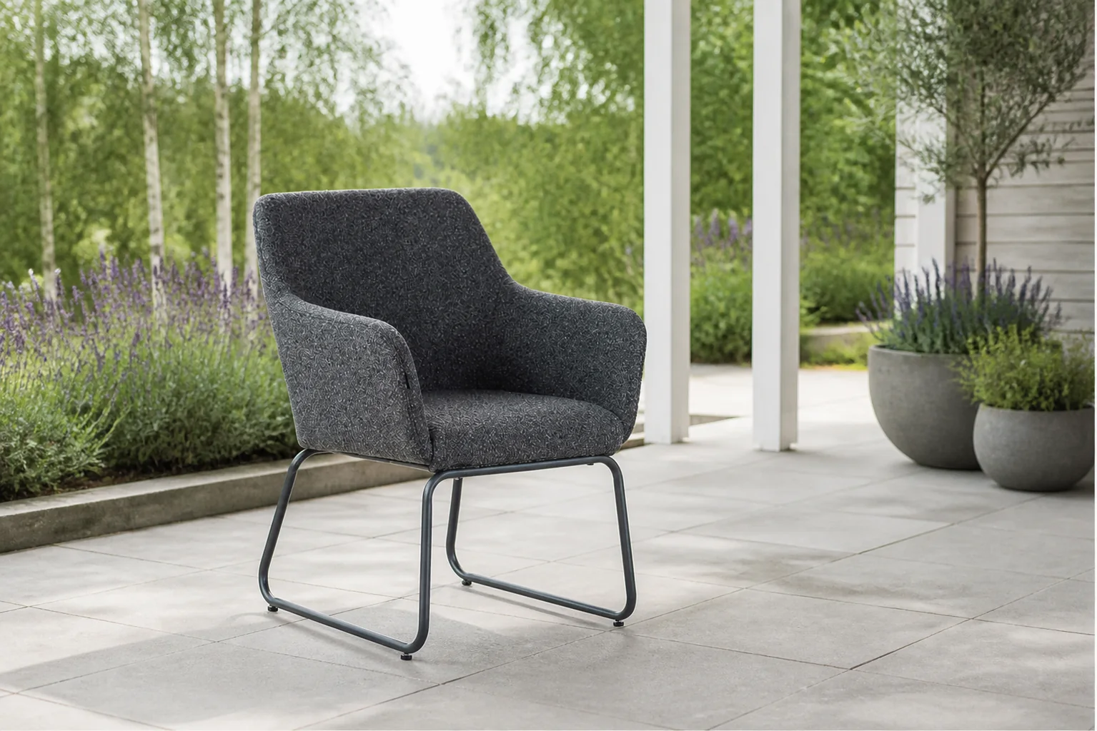 Sfeerfoto van Lifestyle Garden Furniture Lugo dining tuinstoel – Grijs-antraciet