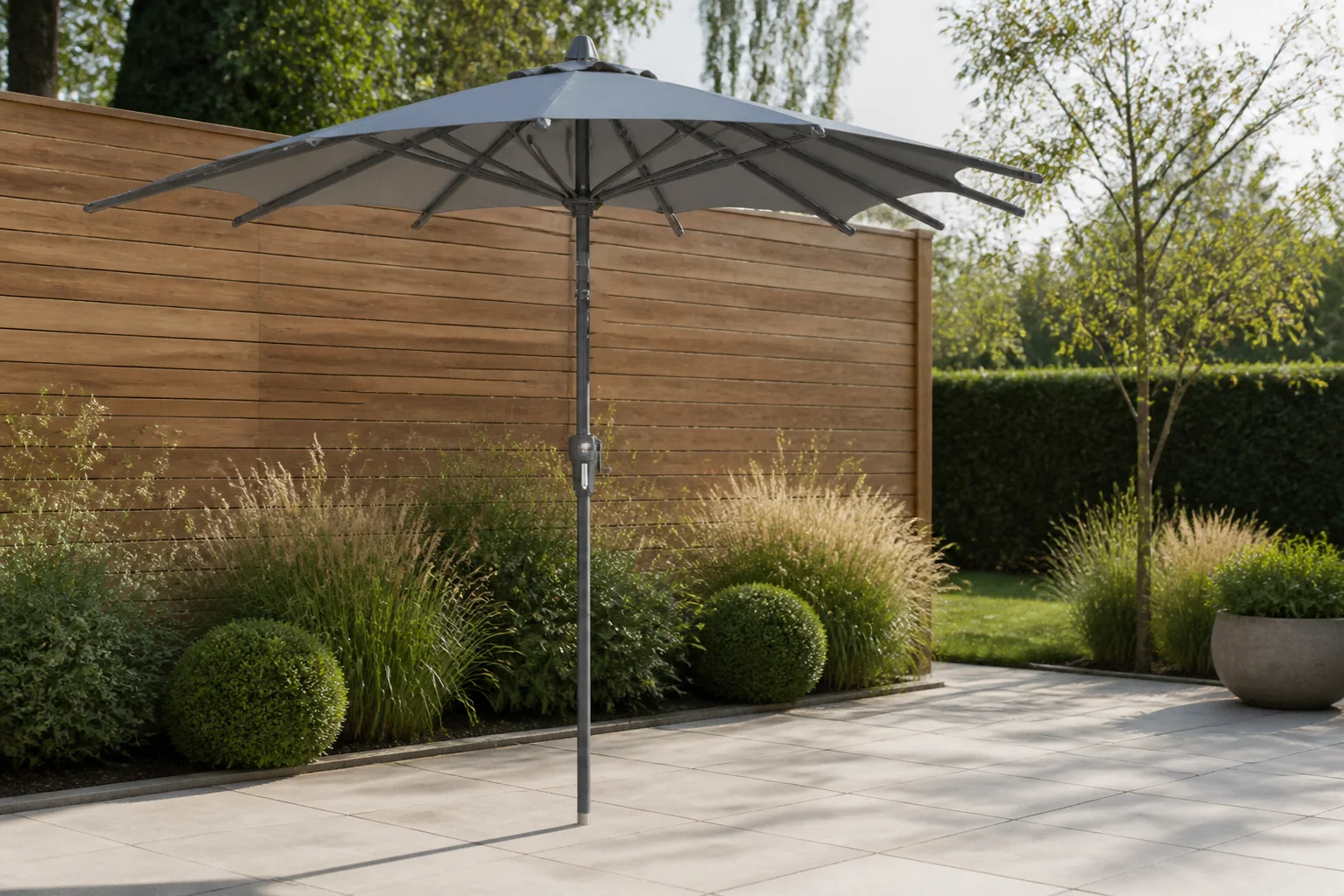 Sfeerfoto van Camello Valerio stokparasol 3m (excl. voet) – Grijs-antraciet