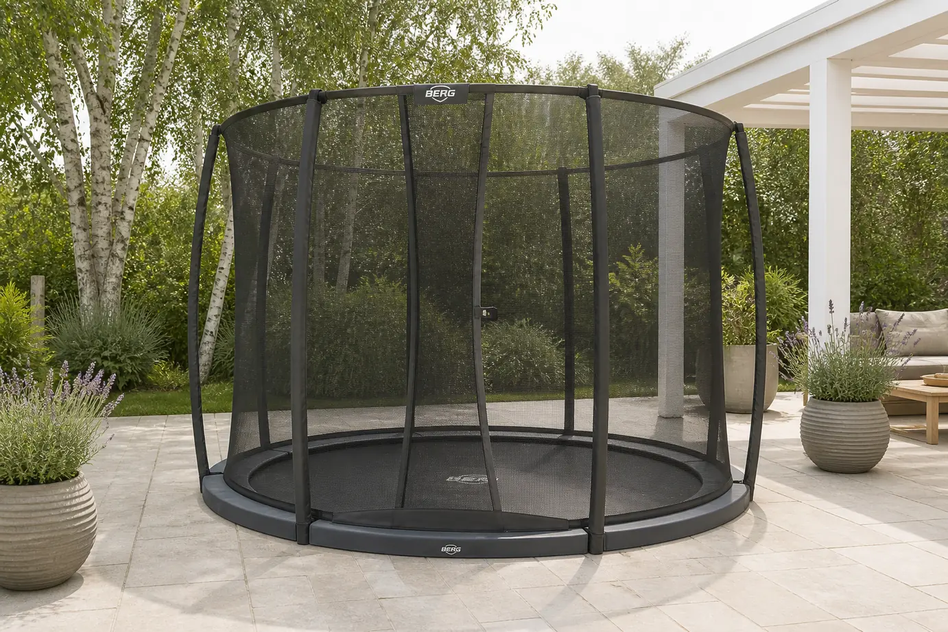 Sfeerfoto van BERG Ultim Favorit InGround 280 Grey + Safety Net Comfort 280.00 cm – Anthracite Grey