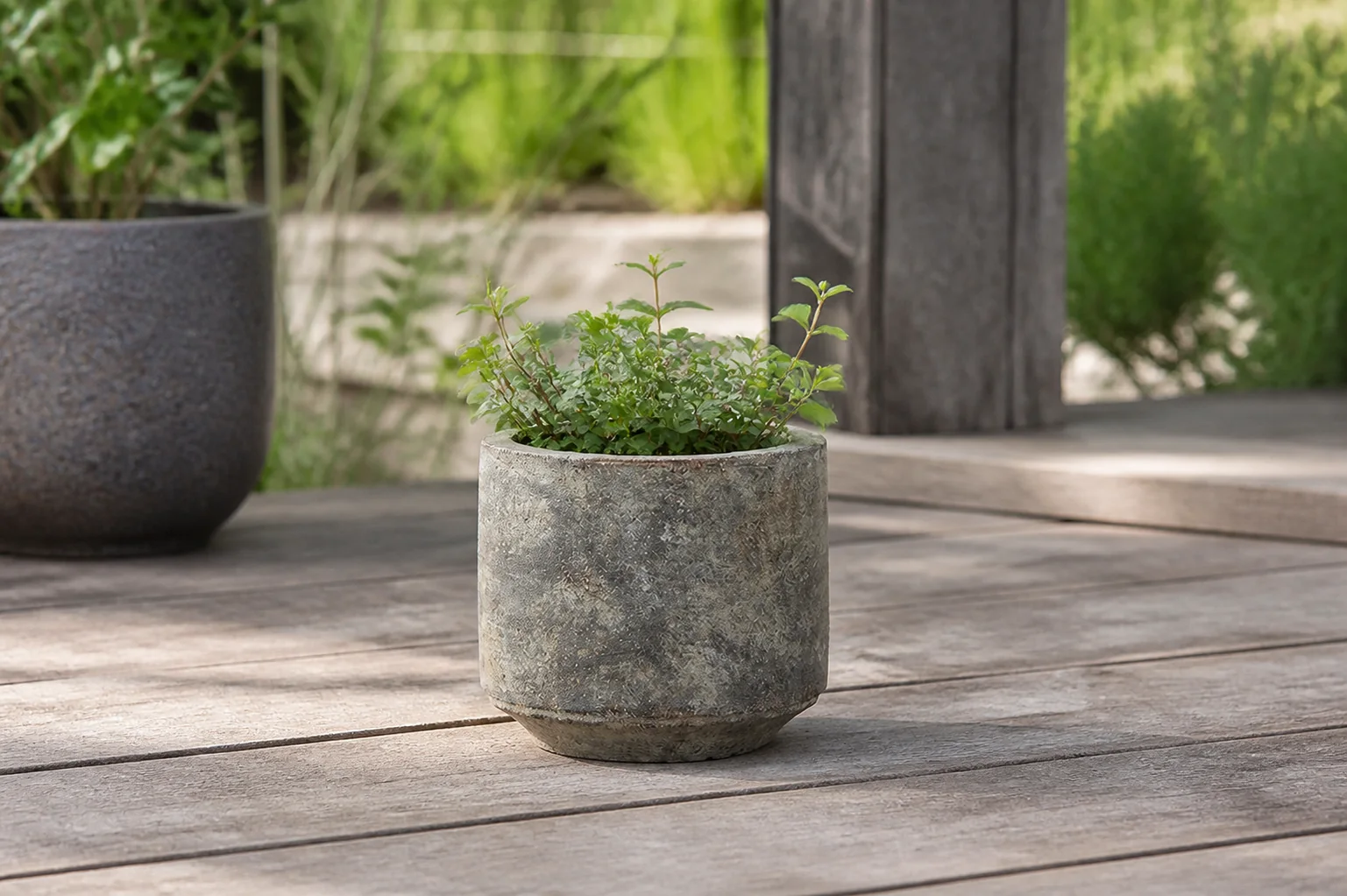 Sfeerfoto van Ts Bloempot Saar cement D7 H7