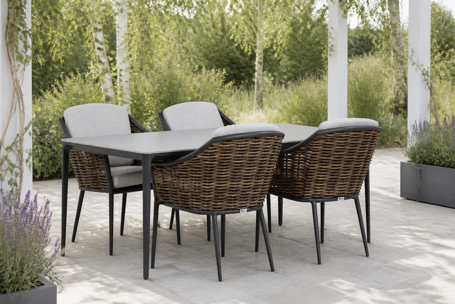 Sfeerfoto van Coco Olivine/Gianna 180 cm dining tuinset 5-delig – Grijs-antraciet