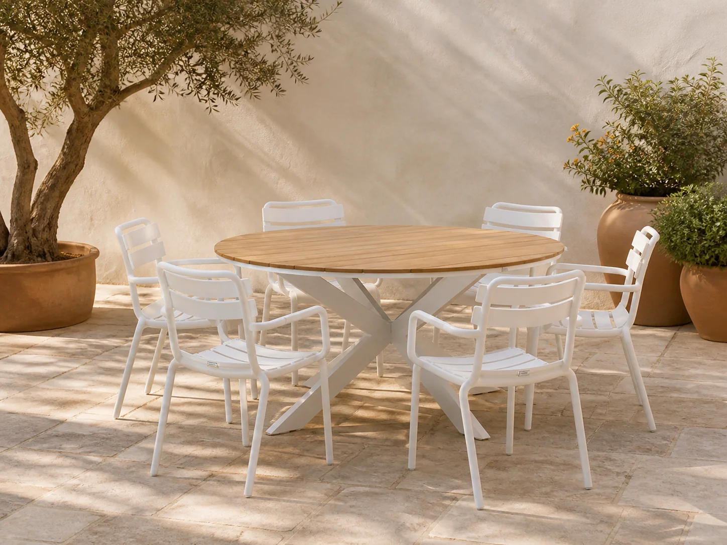 Sfeerfoto van Forza Furniture Vico/Fidenza ø149cm dining tuinset 7-delig stapelbaar
