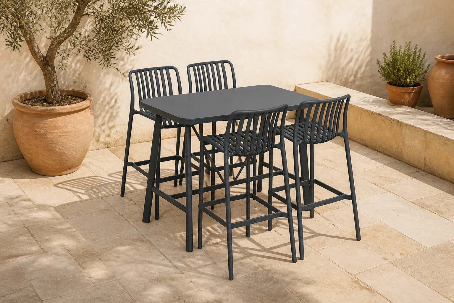 Sfeerfoto van Domani Furniture Alba/Tavano 150×75 cm barset 5-delig – Grijs-antraciet