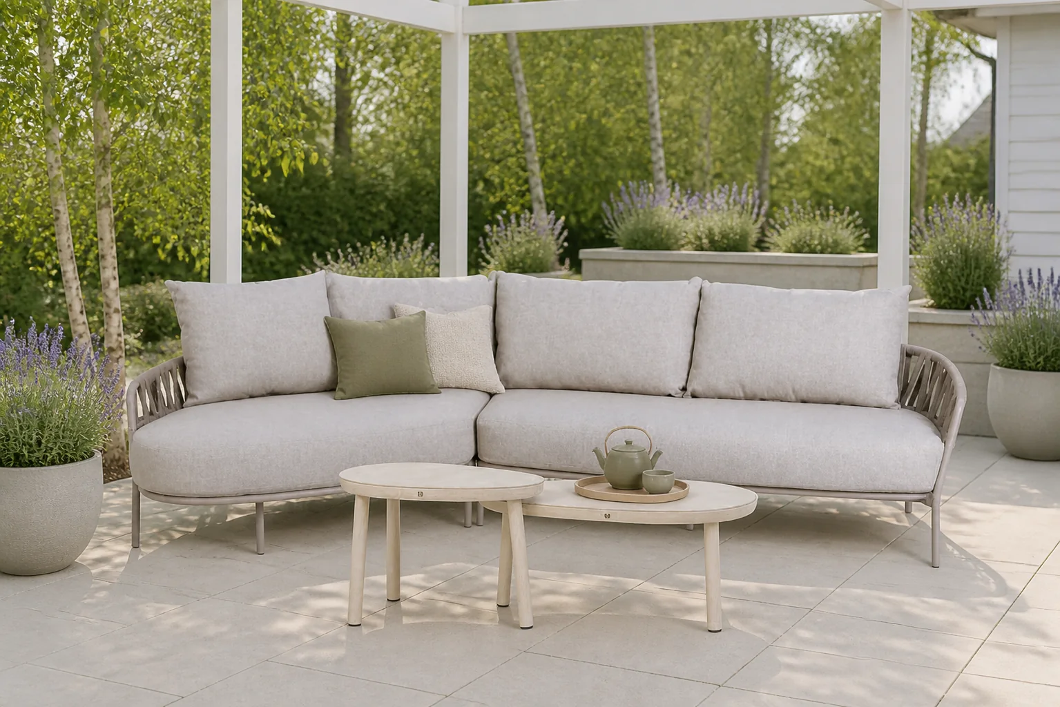 Sfeerfoto van 4 Seasons Outdoor Calma/Livo hoek loungeset 3-delig – Taupe-naturel-bruin