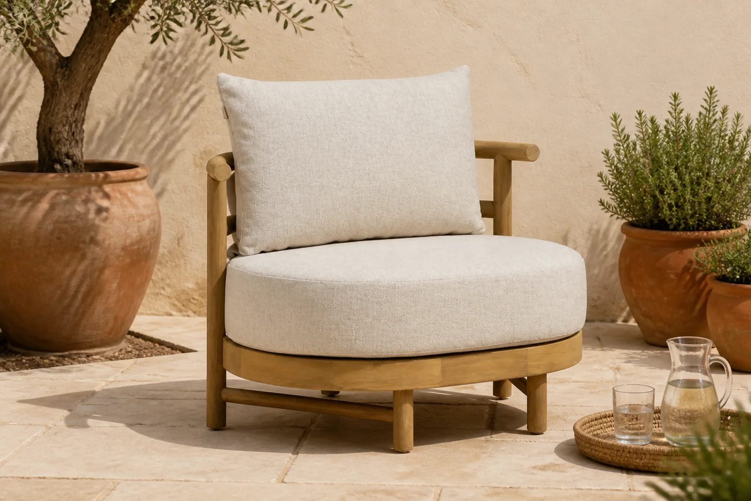 Sfeerfoto van Santika Furniture Kayu lounge tuinstoel – Old teak greywash