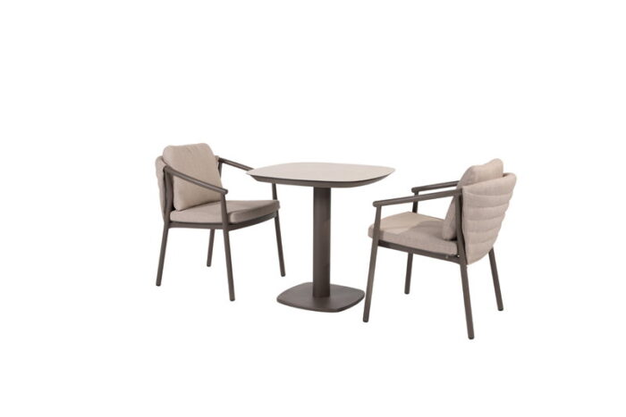 Taste Barolo diningset met Manolo tafel terre printed keramiek 75 x 75 cm