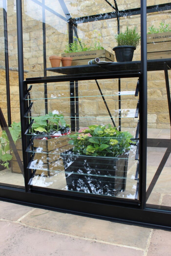Royal well Louvreraam Qube 6L, 610 x 610 mm veiligheidsglas, zwart gecoat Louvreraam Halls